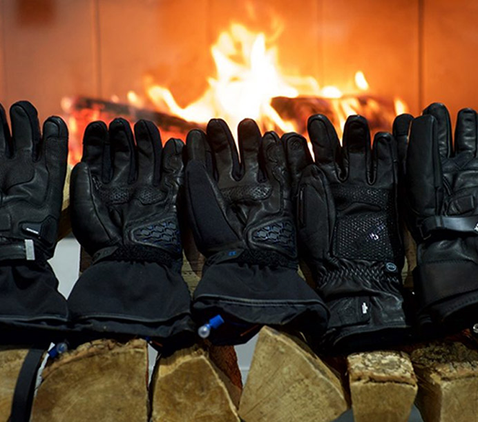 Le grand comparatif des gants moto hiver chauffants !