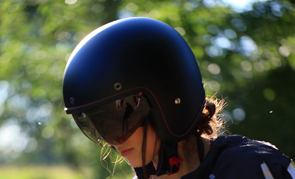 Comment choisir sa visière de casque moto ? Le guide d'achat