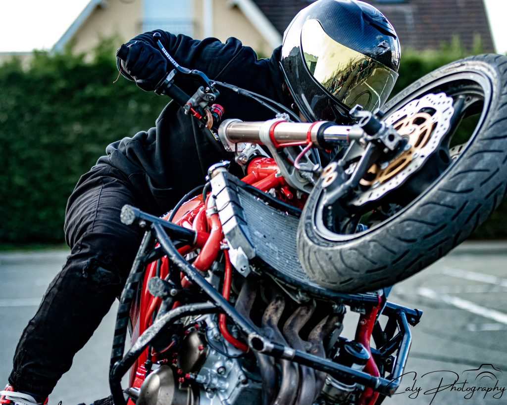 Romain Jeandrot en stunt a motoshopping coignieres